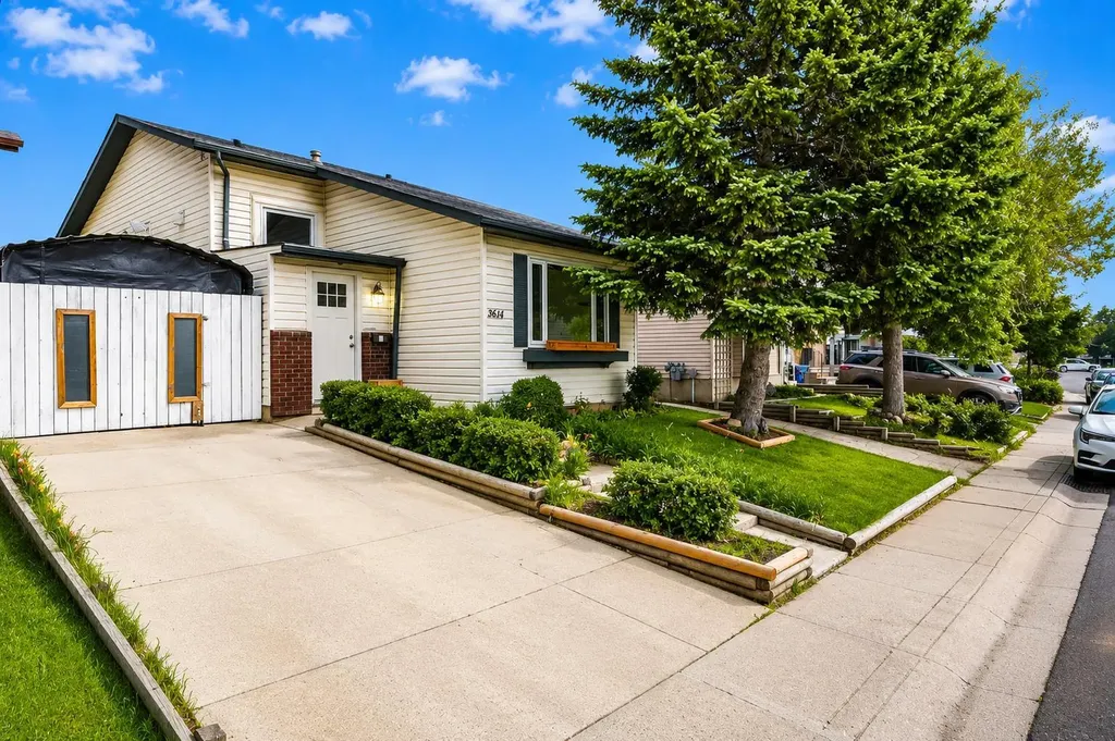 3614 39 Street NE Calgary AB T1Y 5H6
