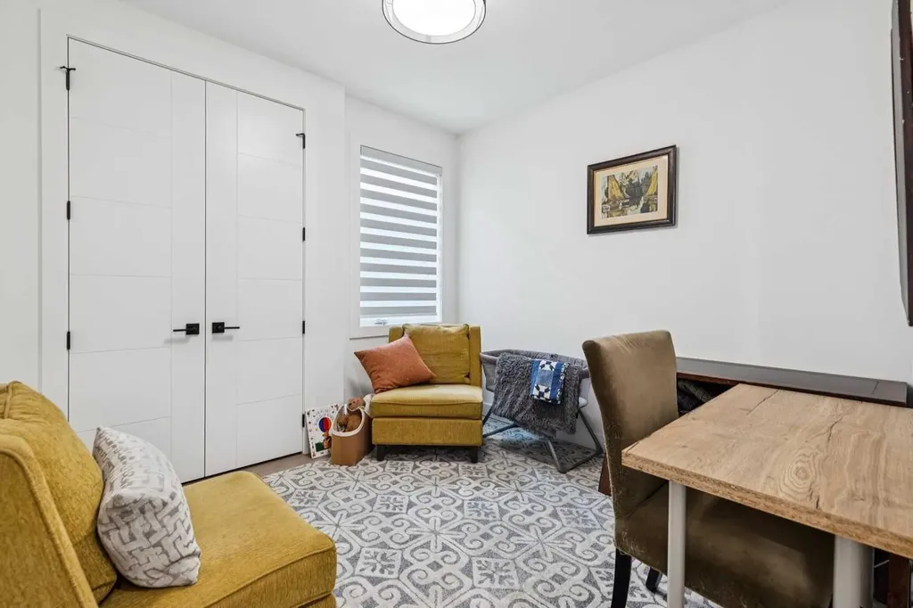 2435 29 Avenue SW Calgary AB T2T 1P1