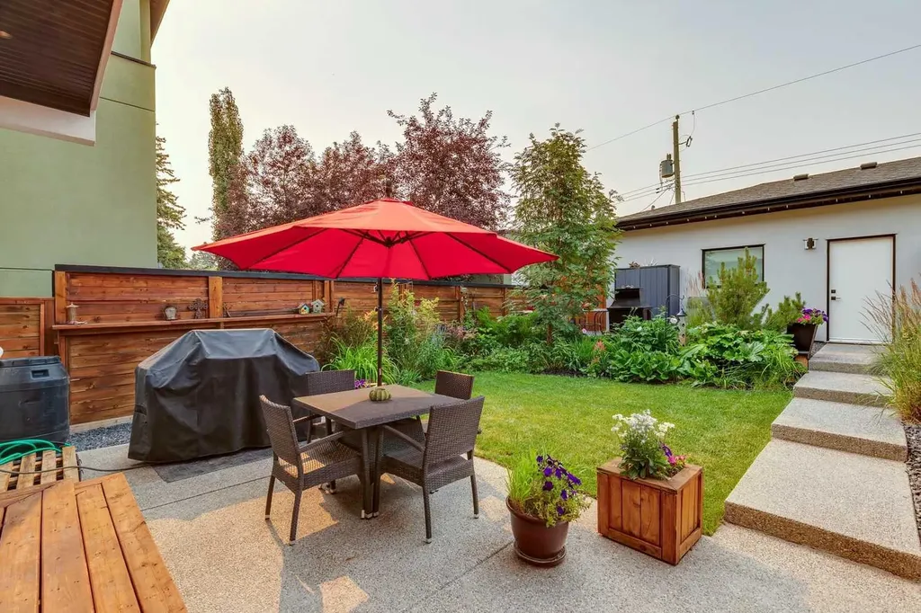 2435 29 Avenue SW Calgary AB T2T 1P1