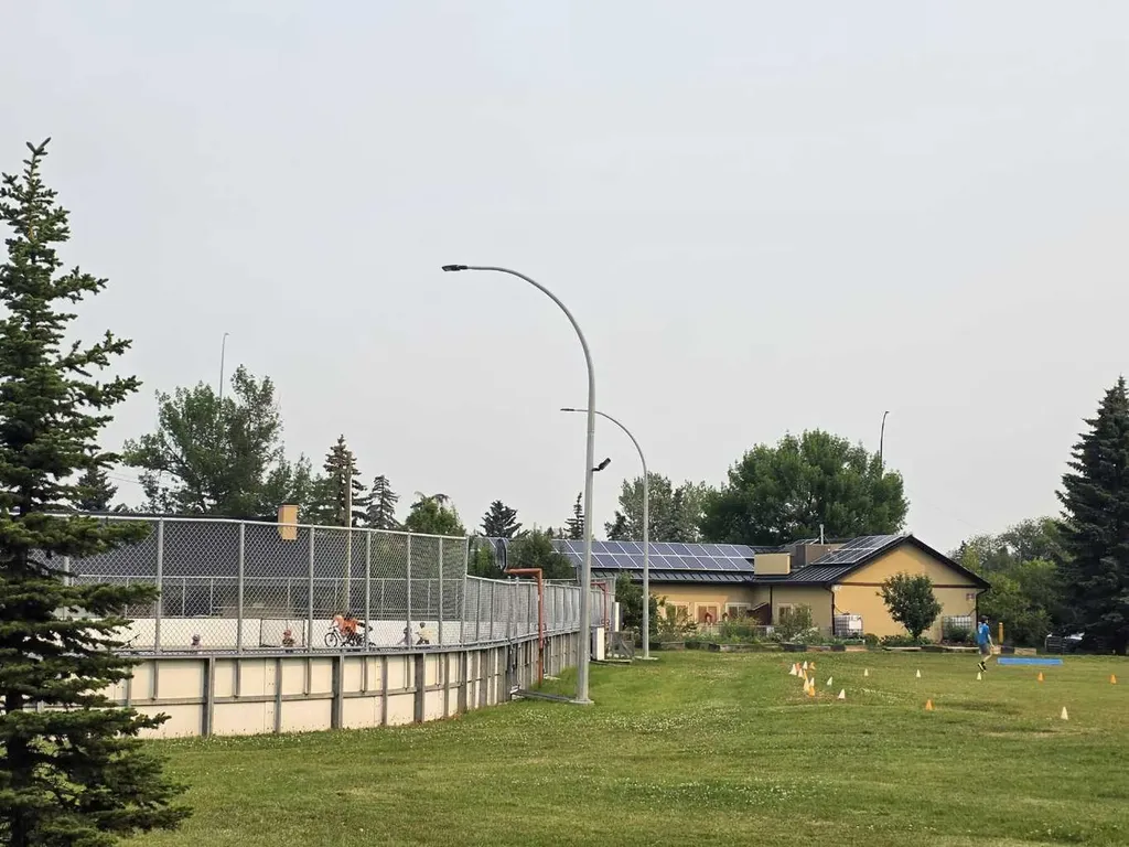 2435 29 Avenue SW Calgary AB T2T 1P1