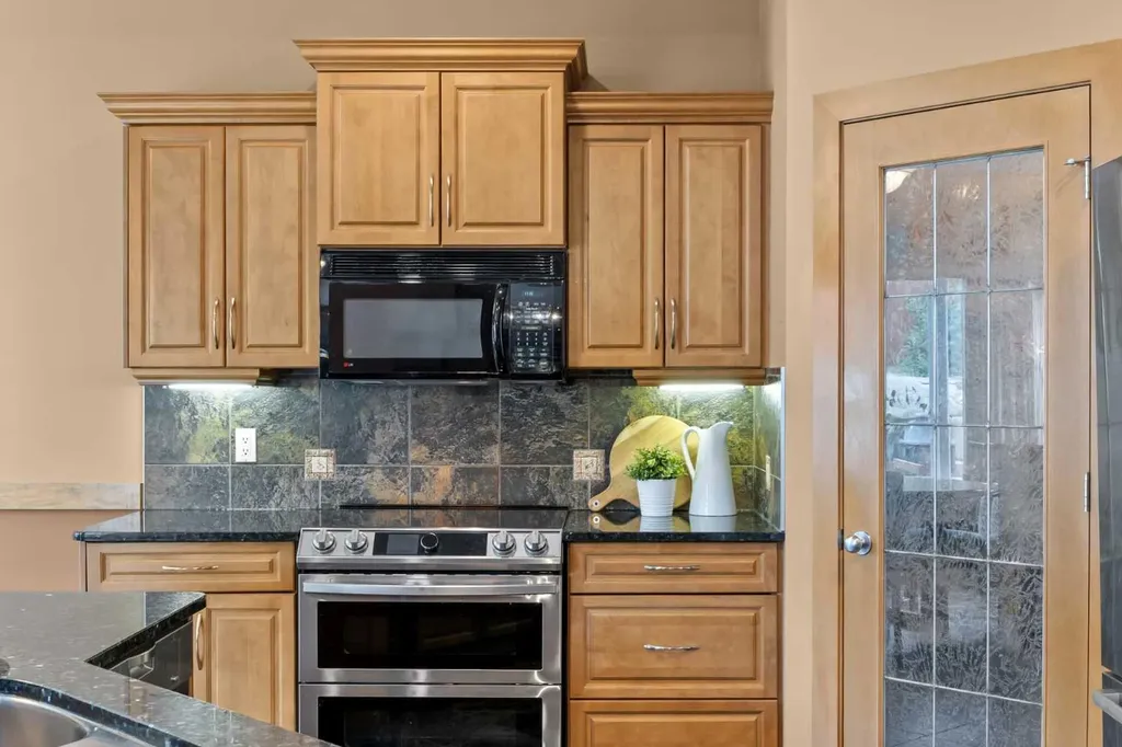 139 Tuscany Ridge Close NW Calgary AB T3L 2K6