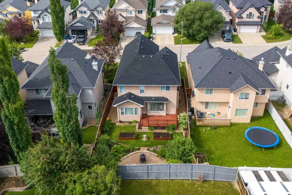139 Tuscany Ridge Close NW Calgary AB T3L 2K6