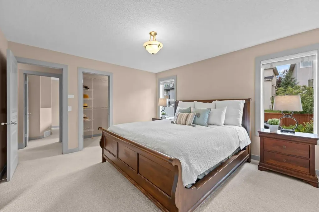 139 Tuscany Ridge Close NW Calgary AB T3L 2K6