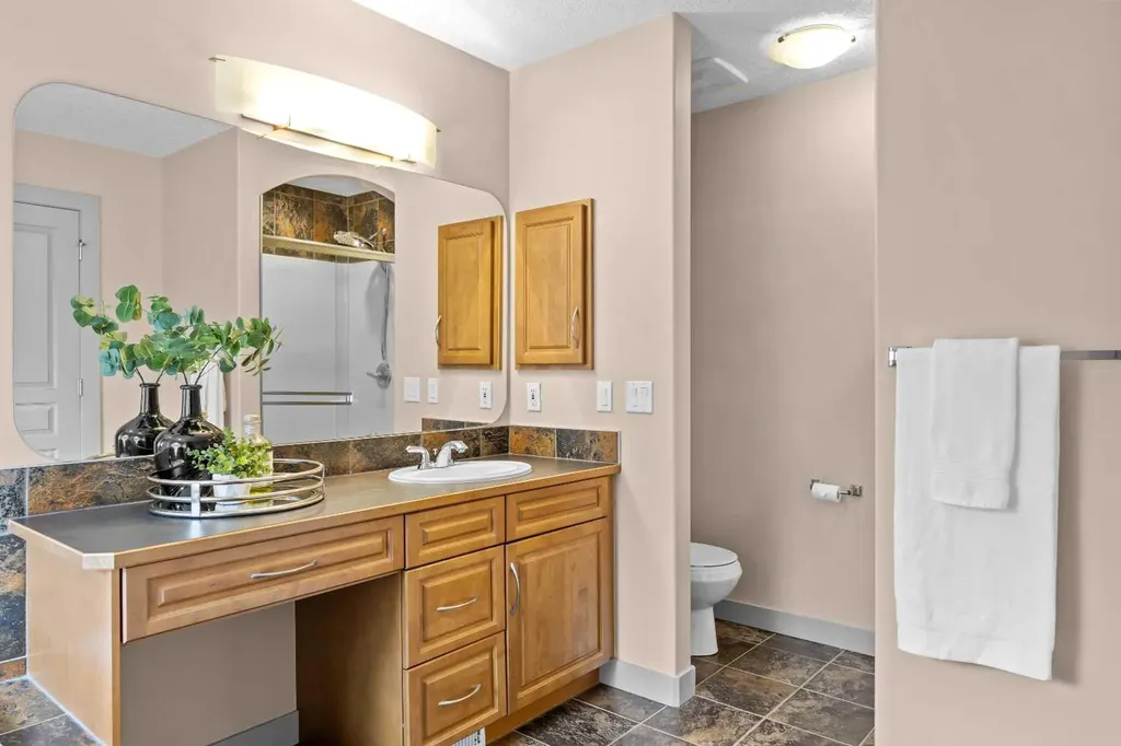 139 Tuscany Ridge Close NW Calgary AB T3L 2K6