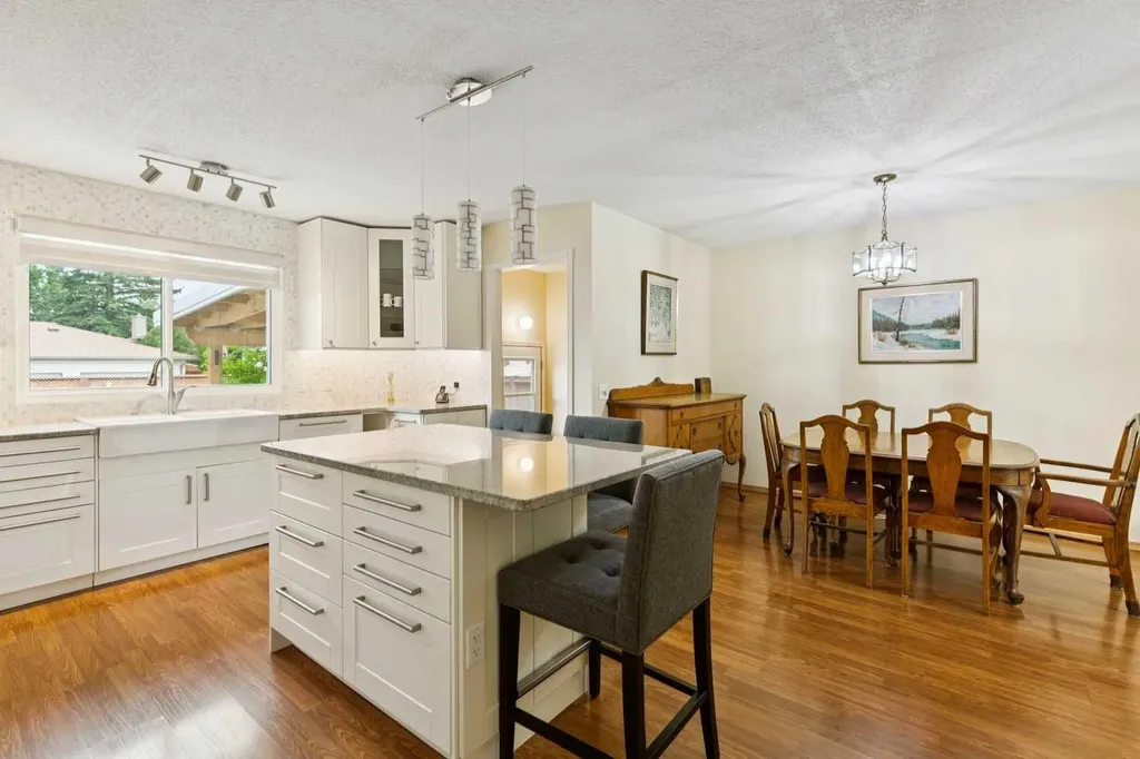 6452 Silver Springs Way NW Calgary AB T3B 3G2