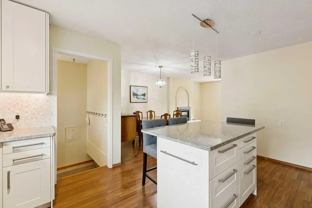 6452 Silver Springs Way NW Calgary AB T3B 3G2