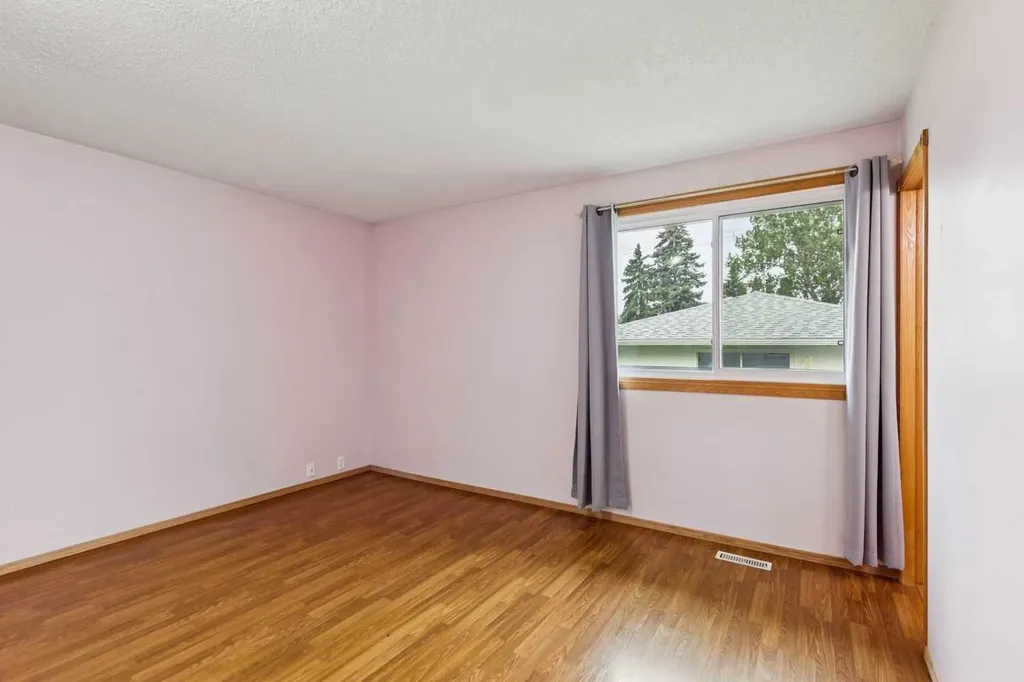 6452 Silver Springs Way NW Calgary AB T3B 3G2