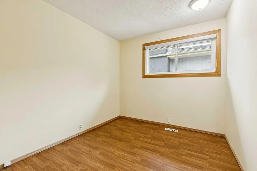 6452 Silver Springs Way NW Calgary AB T3B 3G2