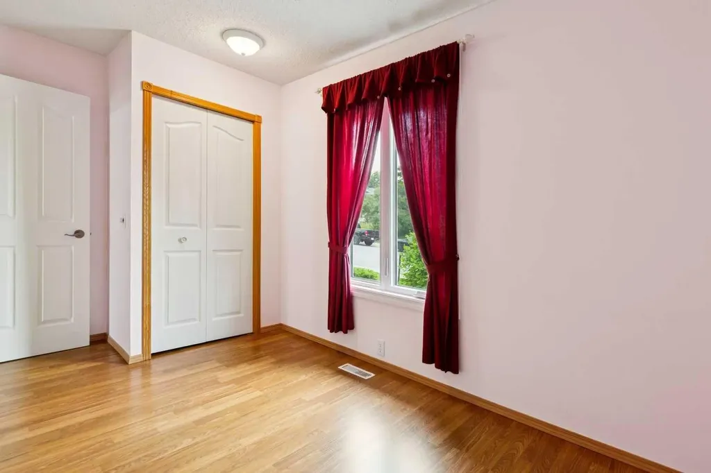 6452 Silver Springs Way NW Calgary AB T3B 3G2