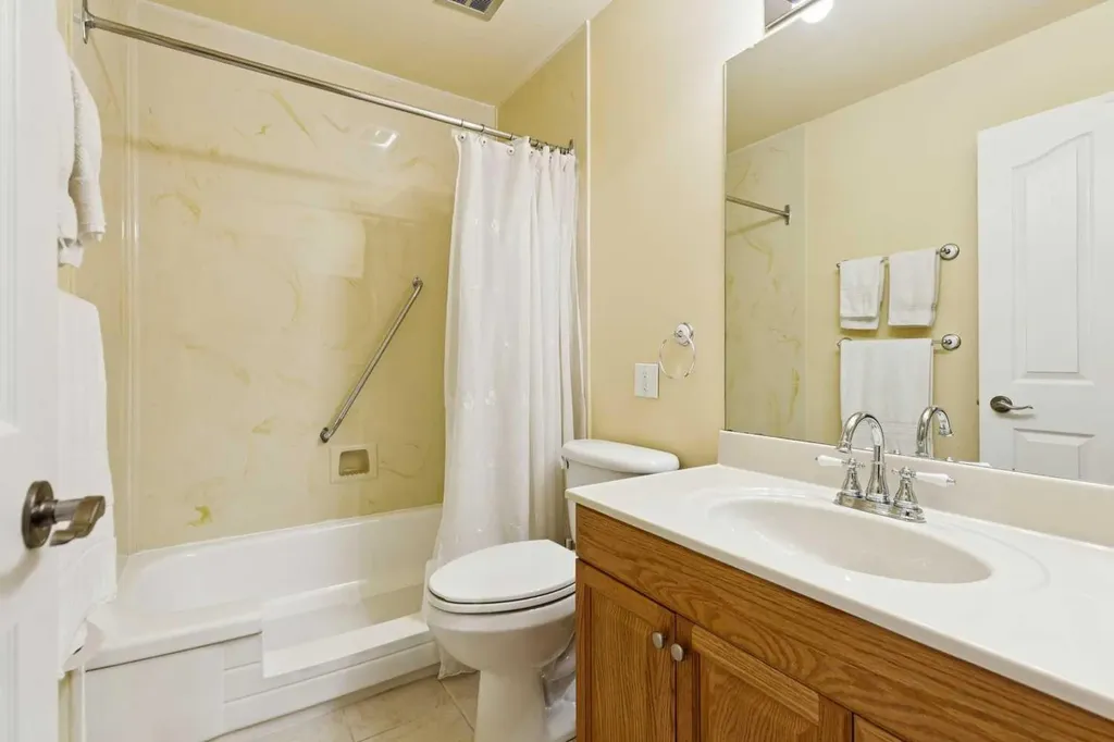 6452 Silver Springs Way NW Calgary AB T3B 3G2