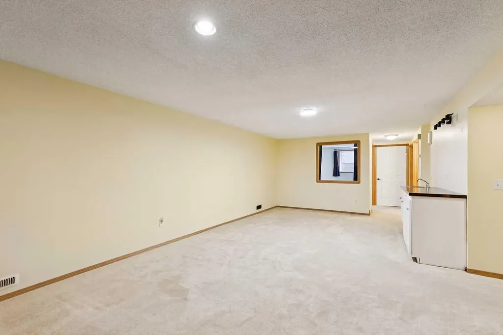 6452 Silver Springs Way NW Calgary AB T3B 3G2