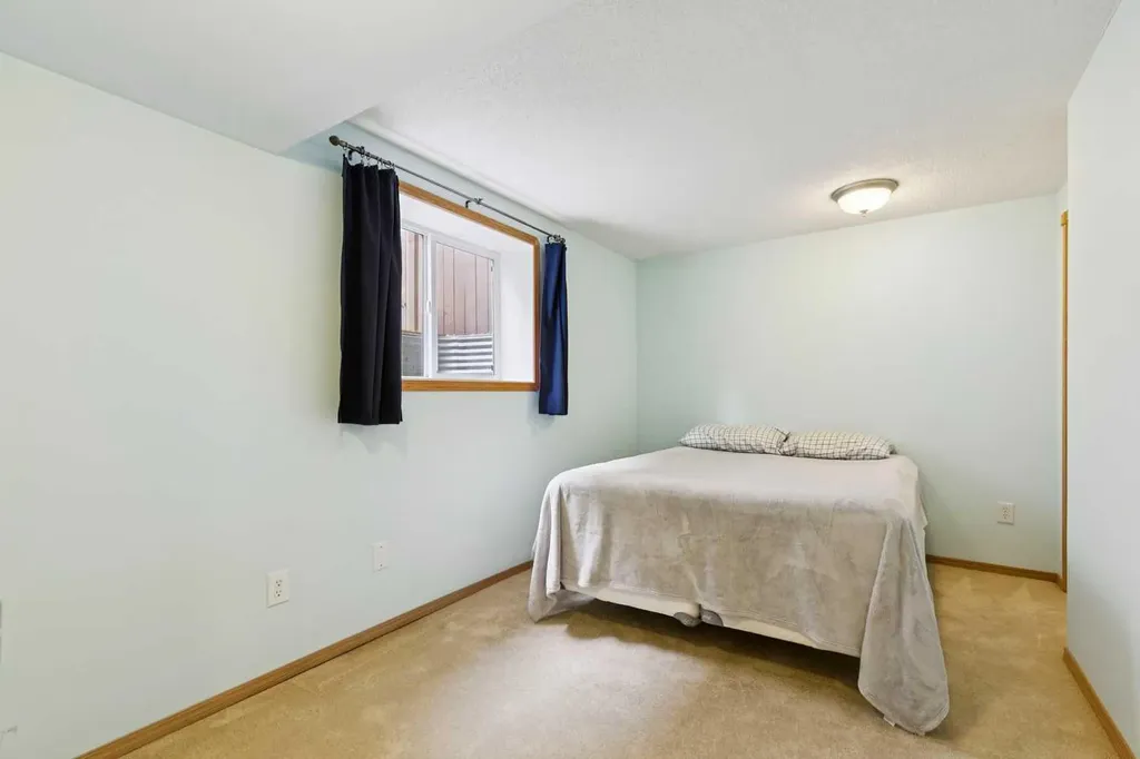 6452 Silver Springs Way NW Calgary AB T3B 3G2