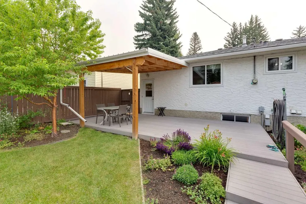 6452 Silver Springs Way NW Calgary AB T3B 3G2