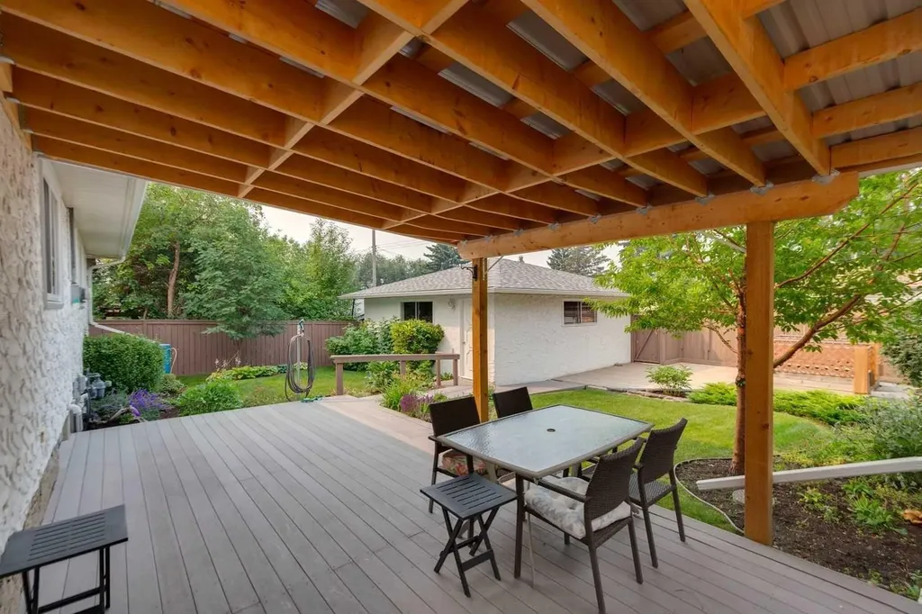 6452 Silver Springs Way NW Calgary AB T3B 3G2