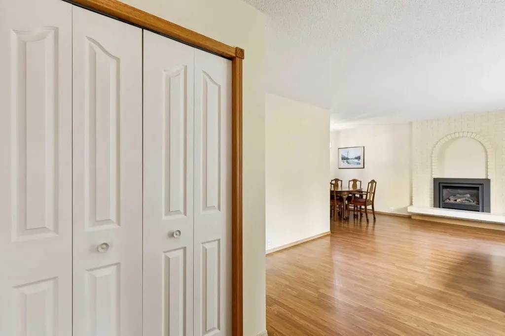 6452 Silver Springs Way NW Calgary AB T3B 3G2