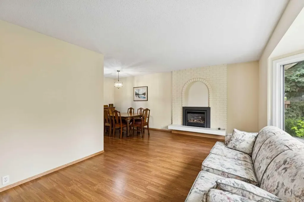 6452 Silver Springs Way NW Calgary AB T3B 3G2