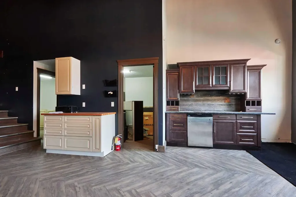 734 15 Street SW Medicine Hat AB T1A4W6