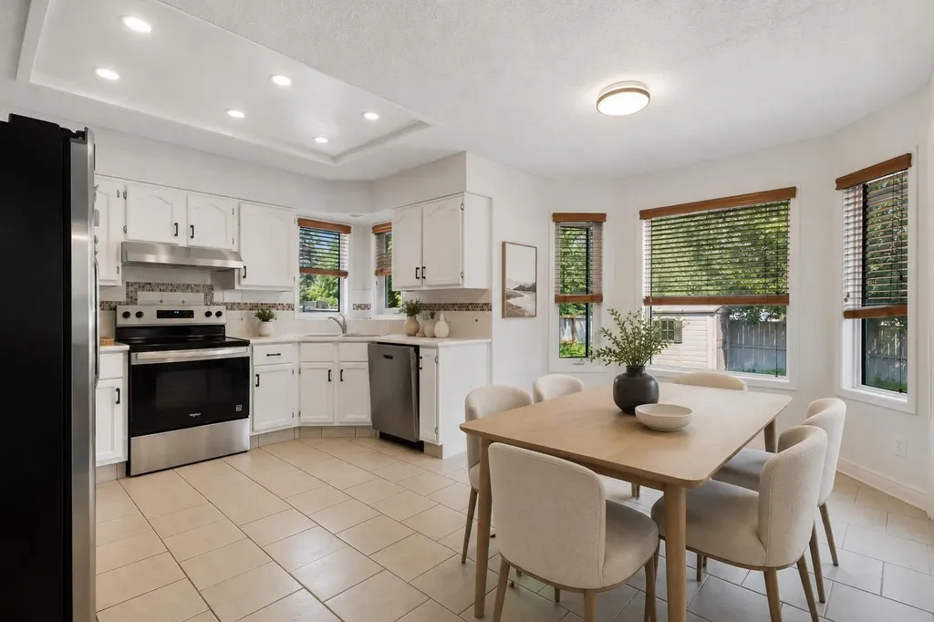 136 Harvest Hills Drive NE Calgary AB T3K3Y1