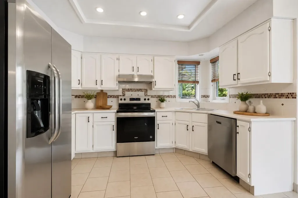 136 Harvest Hills Drive NE Calgary AB T3K3Y1