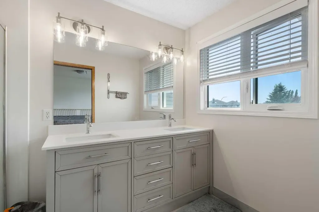 136 Harvest Hills Drive NE Calgary AB T3K3Y1