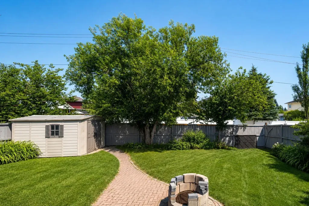 136 Harvest Hills Drive NE Calgary AB T3K3Y1