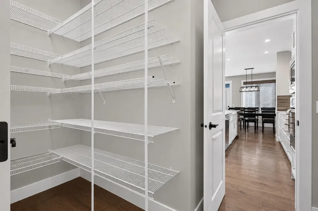 108 Kinniburgh Close Chestermere AB T1X 0R8