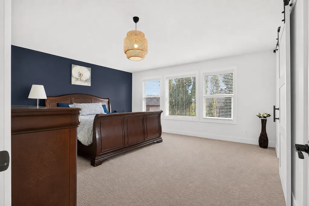 108 Kinniburgh Close Chestermere AB T1X 0R8