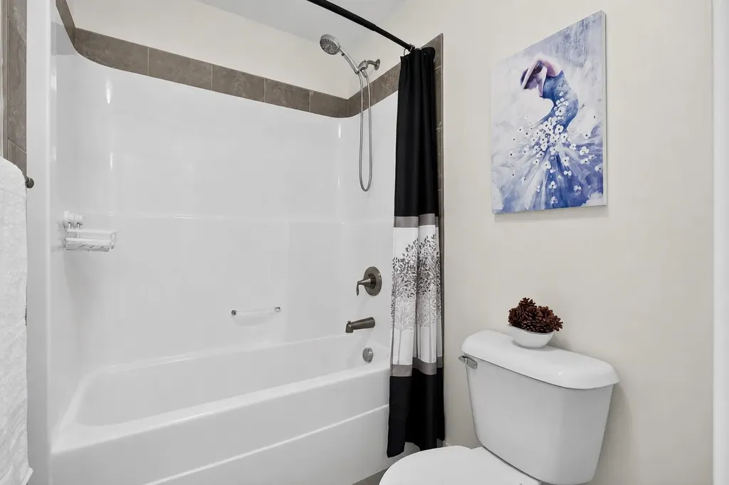108 Kinniburgh Close Chestermere AB T1X 0R8
