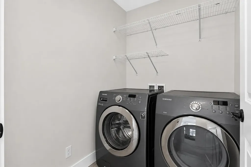 108 Kinniburgh Close Chestermere AB T1X 0R8