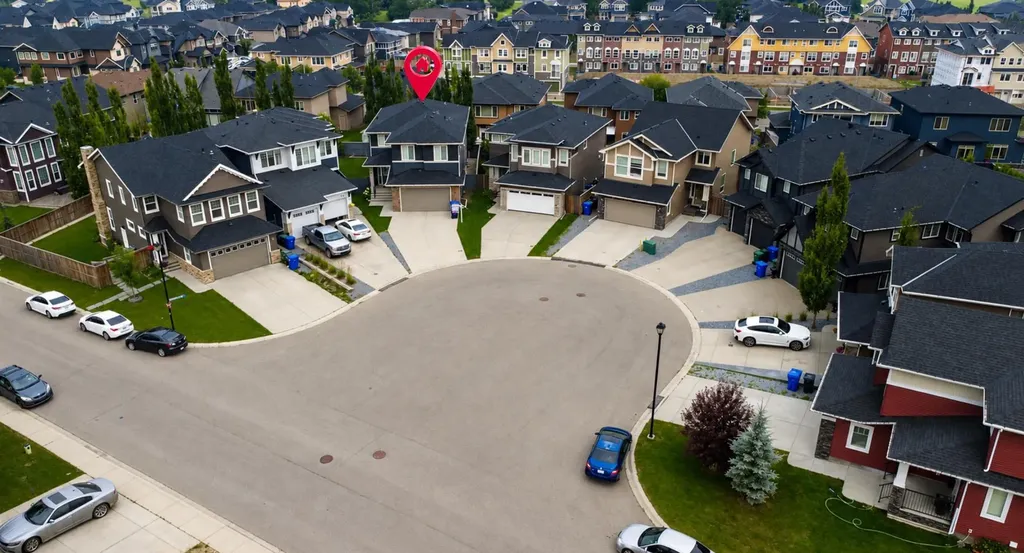 108 Kinniburgh Close Chestermere AB T1X 0R8