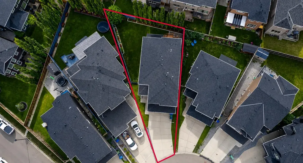 108 Kinniburgh Close Chestermere AB T1X 0R8