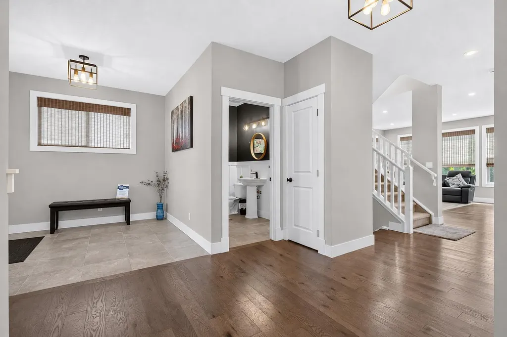 108 Kinniburgh Close Chestermere AB T1X 0R8