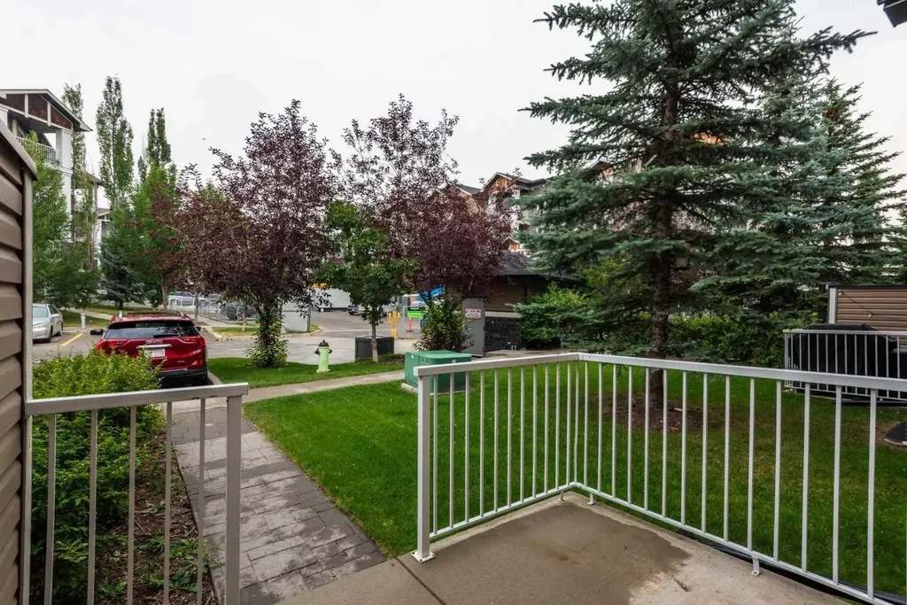 127 Prestwick Villas SE Calgary AB T2Z3S4