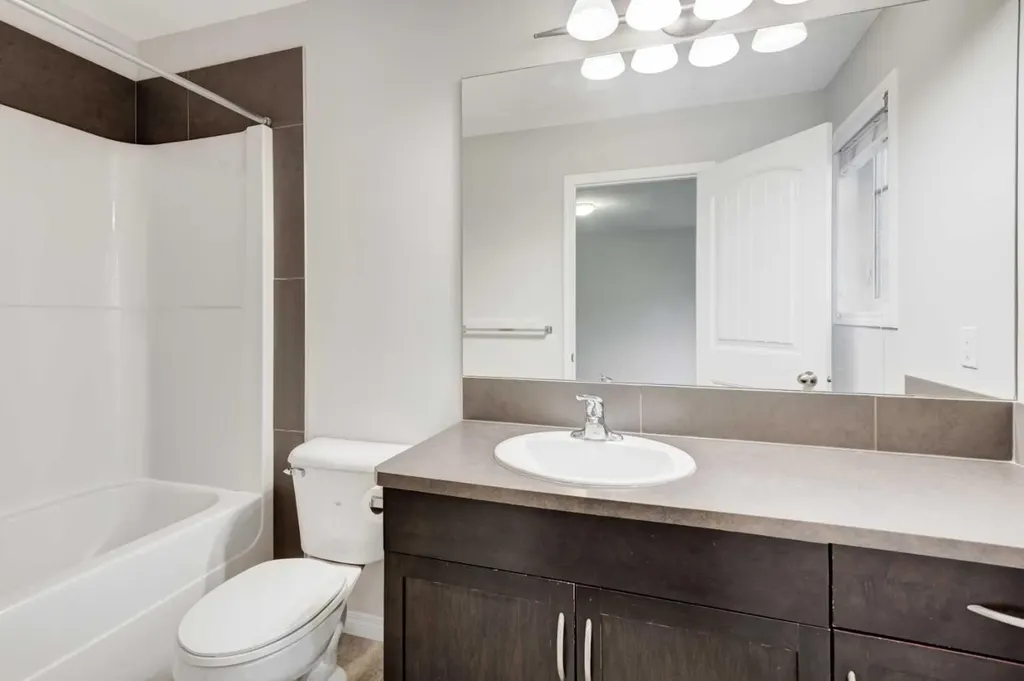 127 Prestwick Villas SE Calgary AB T2Z3S4