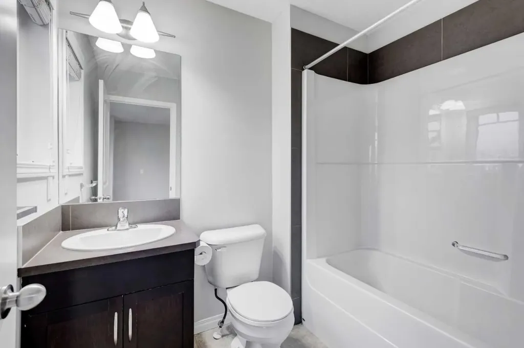 127 Prestwick Villas SE Calgary AB T2Z3S4