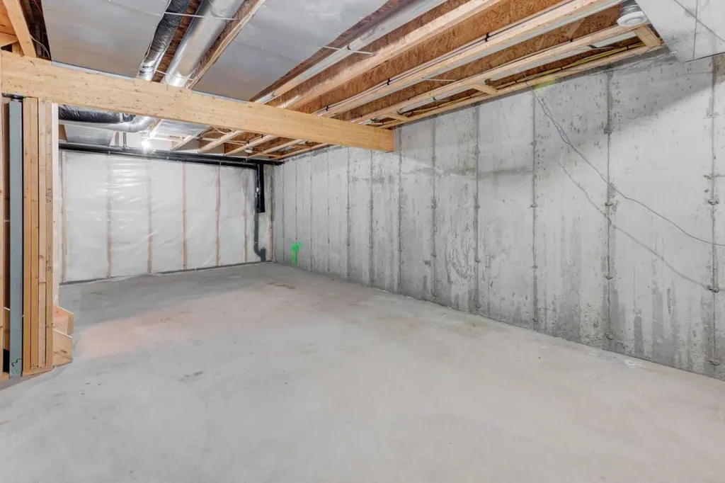 127 Prestwick Villas SE Calgary AB T2Z3S4