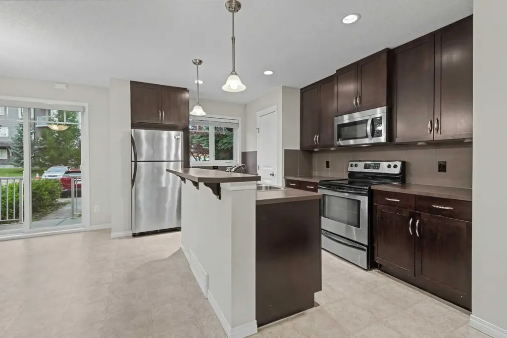 127 Prestwick Villas SE Calgary AB T2Z3S4