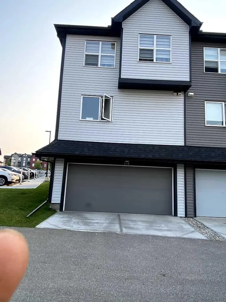 75 Evanscrest Common NW Calgary AB T3P 2A3