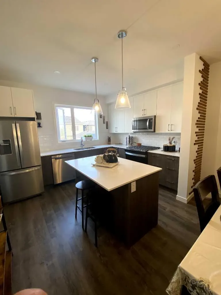 75 Evanscrest Common NW Calgary AB T3P 2A3
