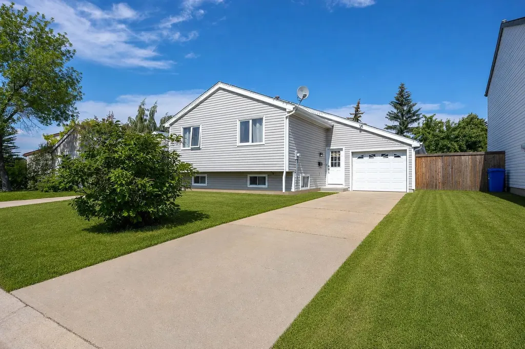 122 Bird Crescent Fort Mcmurray AB T9H 4T2