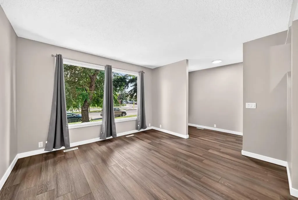 96 Erin Woods Boulevard SE Calgary AB t2b 2r1