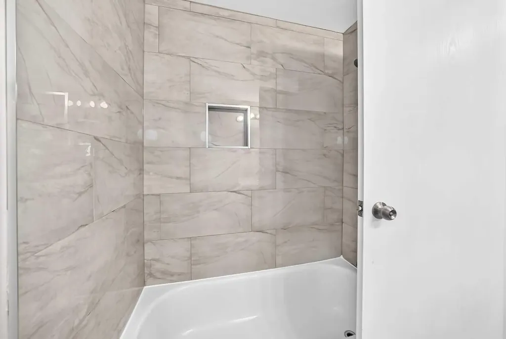 96 Erin Woods Boulevard SE Calgary AB t2b 2r1