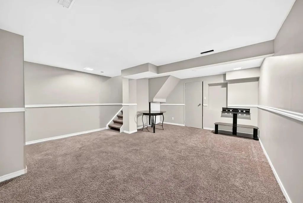 96 Erin Woods Boulevard SE Calgary AB t2b 2r1