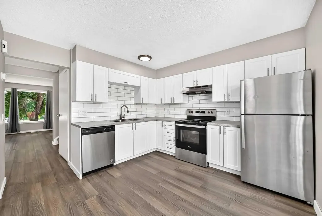 96 Erin Woods Boulevard SE Calgary AB t2b 2r1