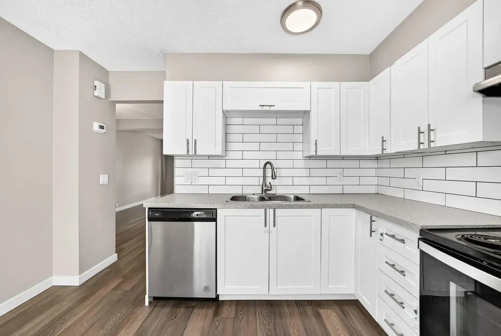 96 Erin Woods Boulevard SE Calgary AB t2b 2r1