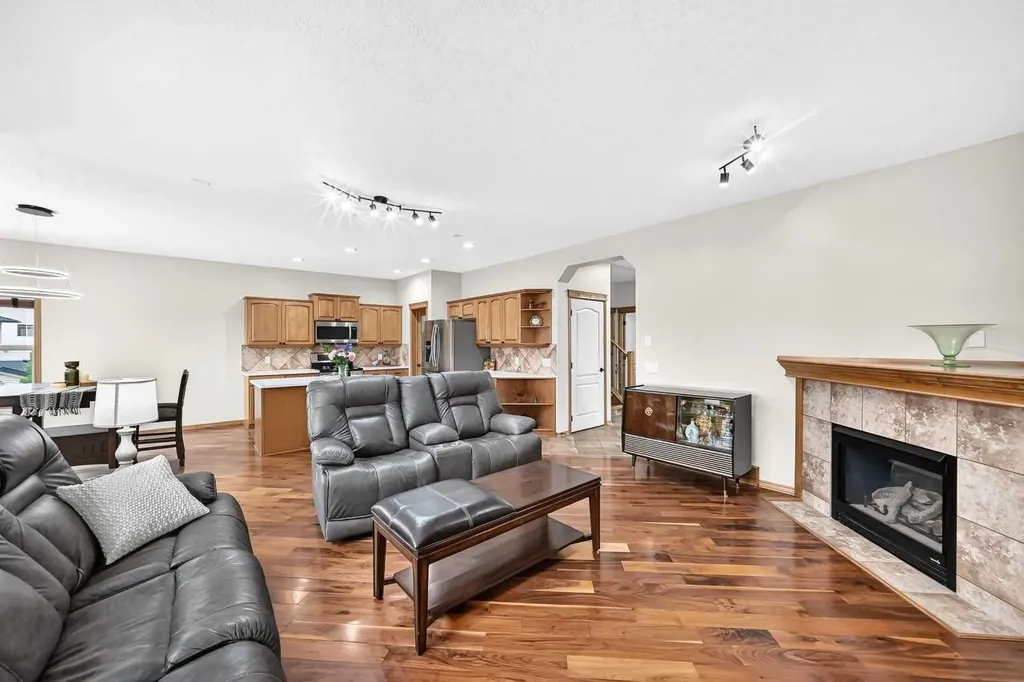 145 Panamount Place NW Calgary AB T3K5Y5
