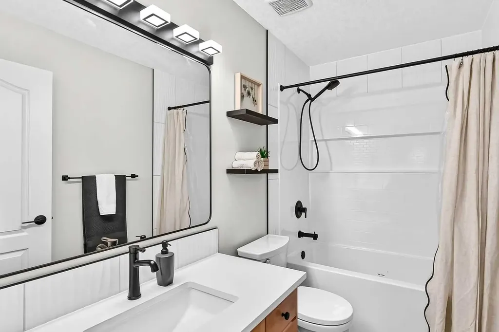 145 Panamount Place NW Calgary AB T3K5Y5