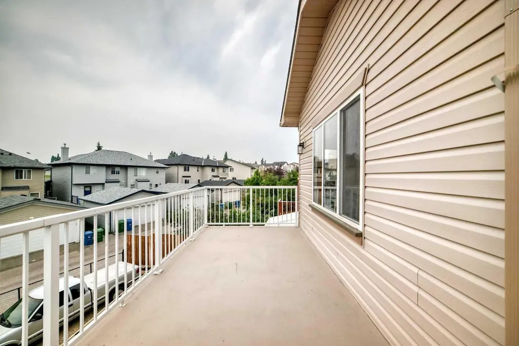 145 Panamount Place NW Calgary AB T3K5Y5