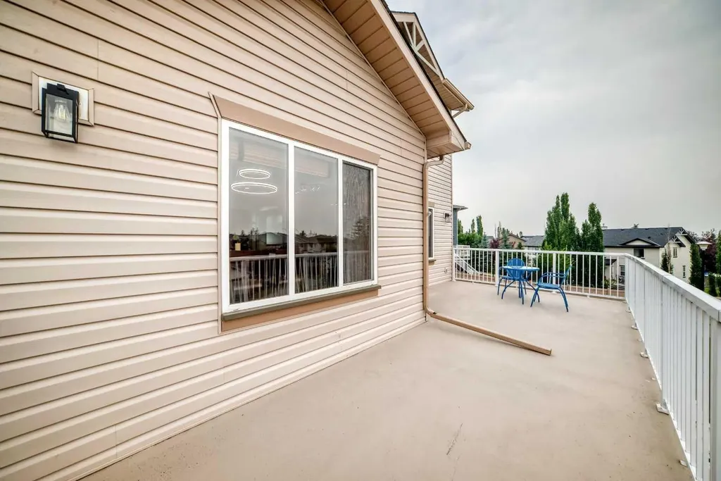 145 Panamount Place NW Calgary AB T3K5Y5