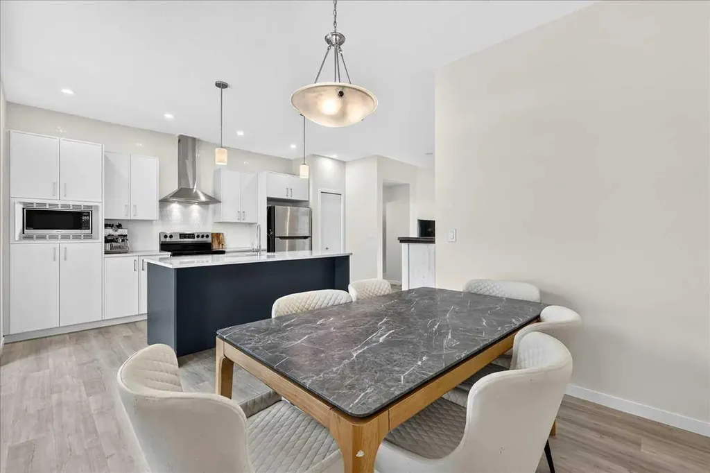 435 South Point Lane SW Airdrie AB T4B 5G8